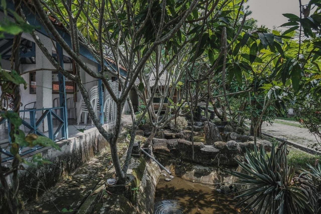 Reddoorz Near Pantai Florida Anyer Hotel Serang Exterior photo