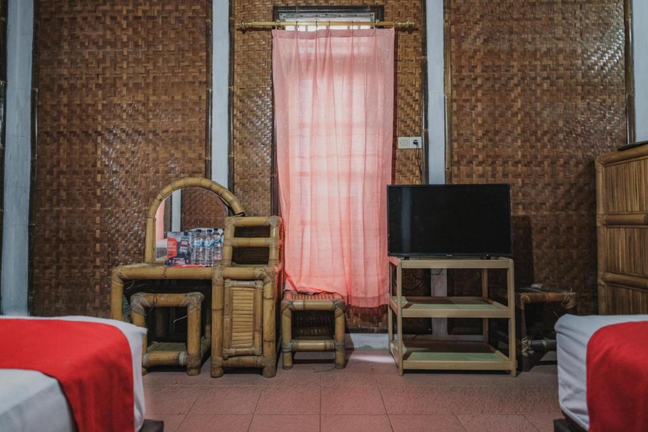 Reddoorz Near Pantai Florida Anyer Hotel Serang Exterior photo