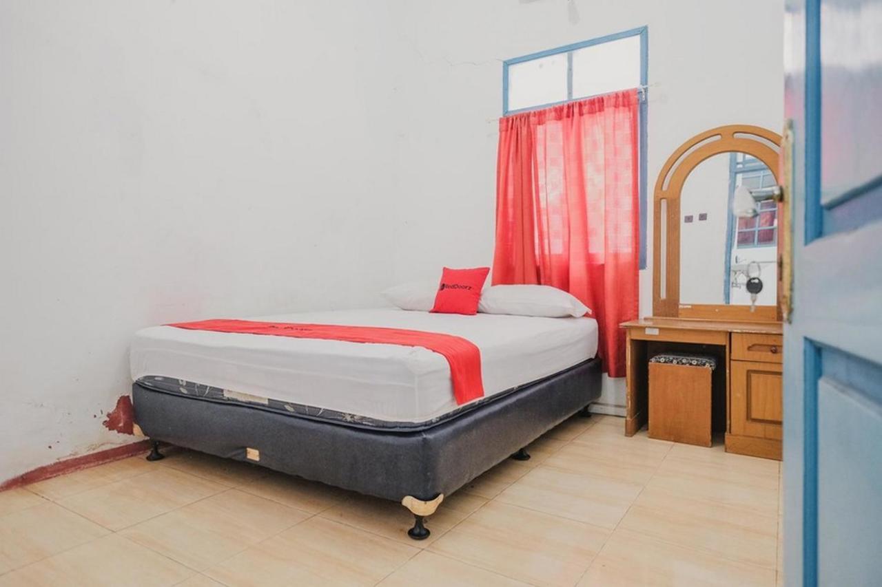 Reddoorz Near Pantai Florida Anyer Hotel Serang Exterior photo