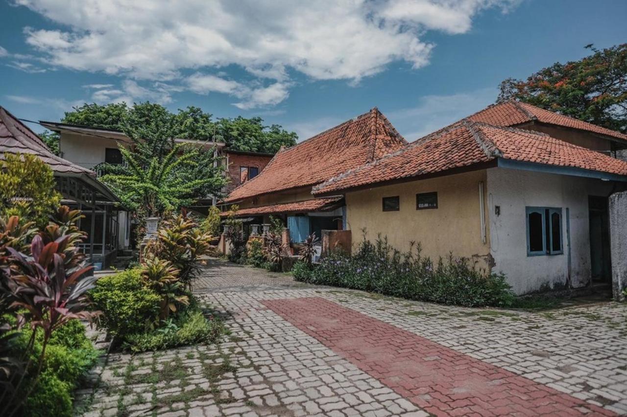 Reddoorz Near Pantai Florida Anyer Hotel Serang Exterior photo