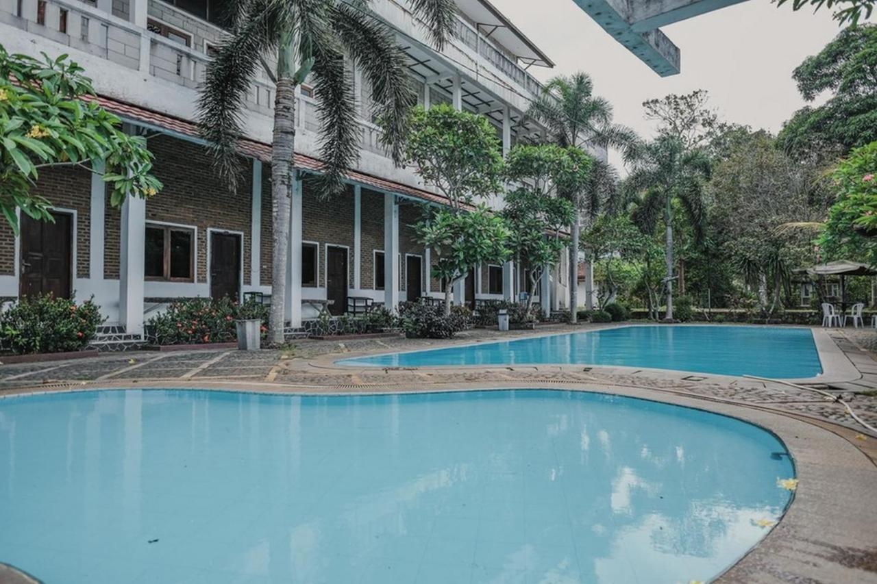 Reddoorz Near Pantai Florida Anyer Hotel Serang Exterior photo