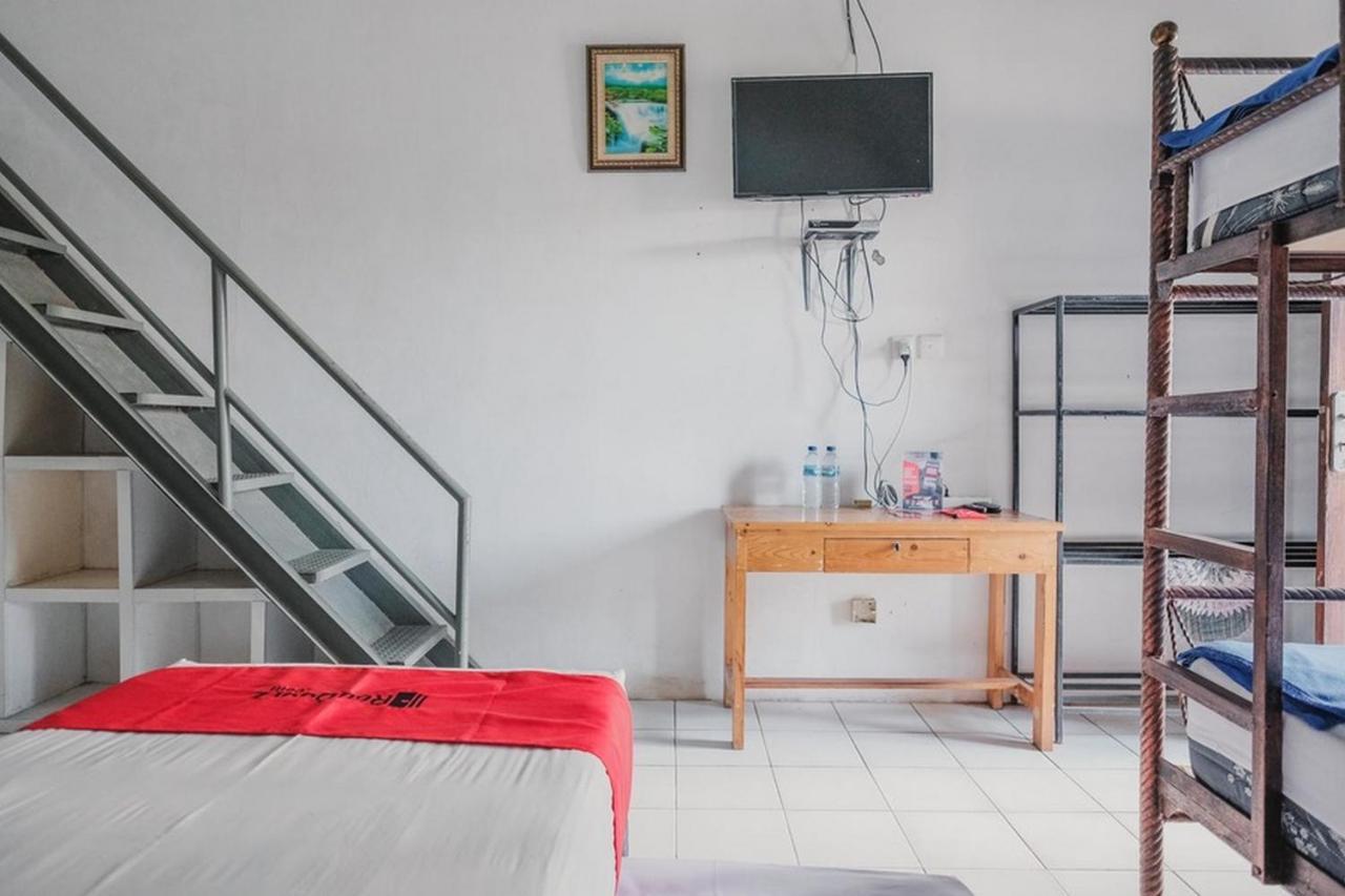 Reddoorz Near Pantai Florida Anyer Hotel Serang Exterior photo