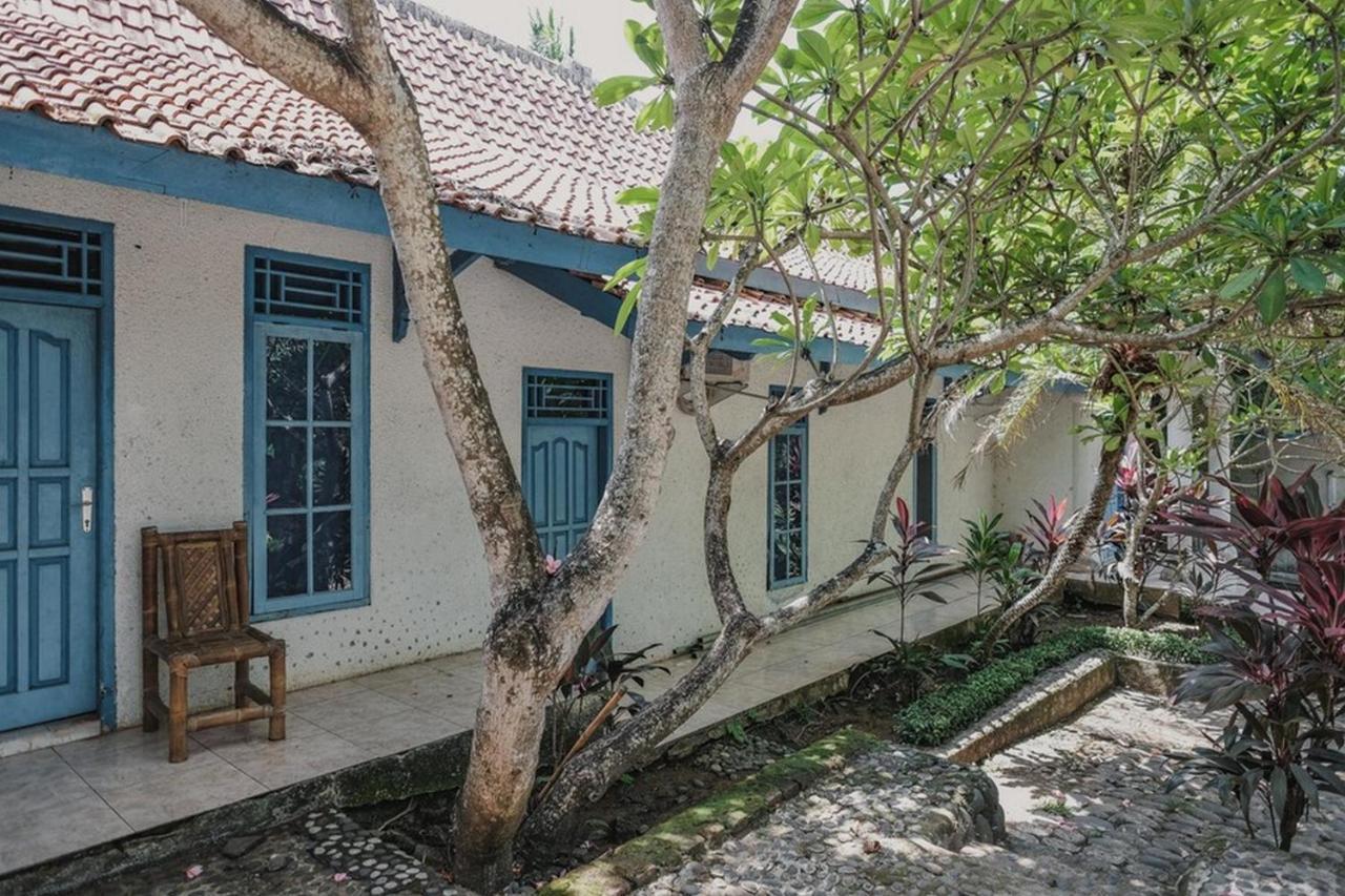 Reddoorz Near Pantai Florida Anyer Hotel Serang Exterior photo