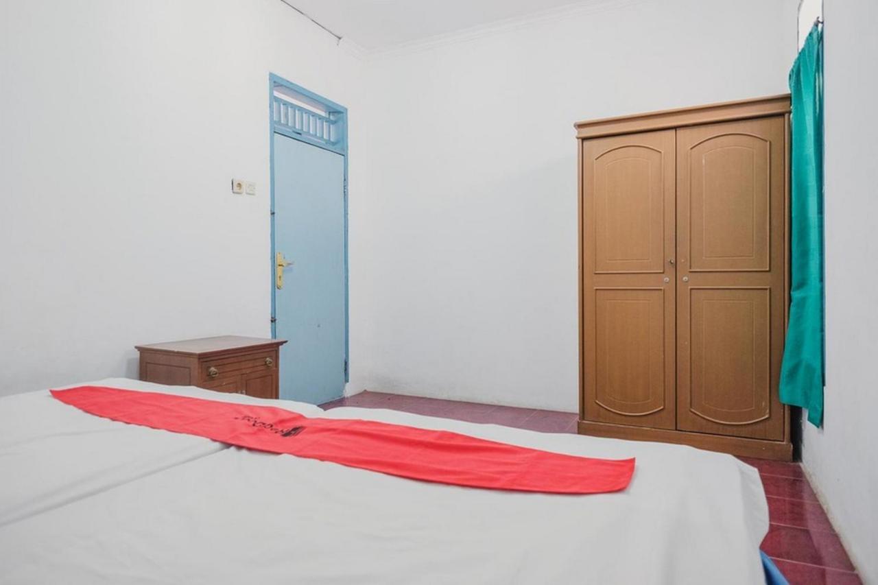 Reddoorz Near Pantai Florida Anyer Hotel Serang Exterior photo
