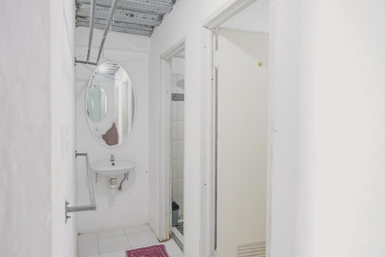 Reddoorz Near Pantai Florida Anyer Hotel Serang Exterior photo