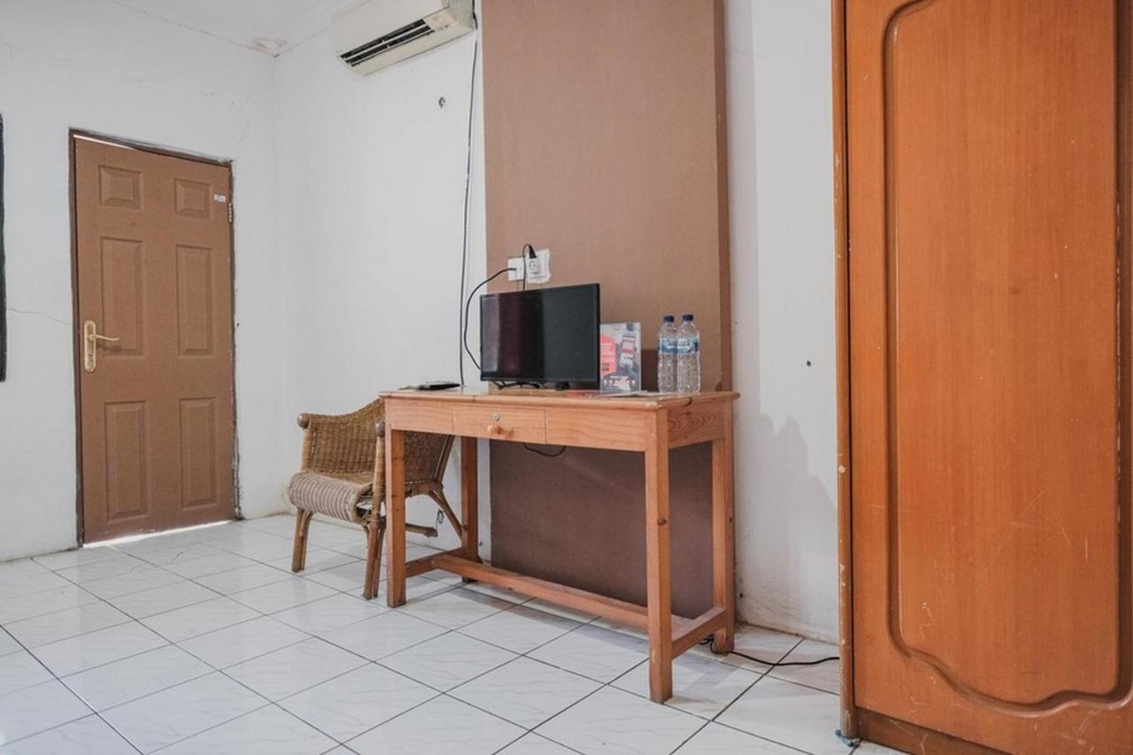 Reddoorz Near Pantai Florida Anyer Hotel Serang Exterior photo