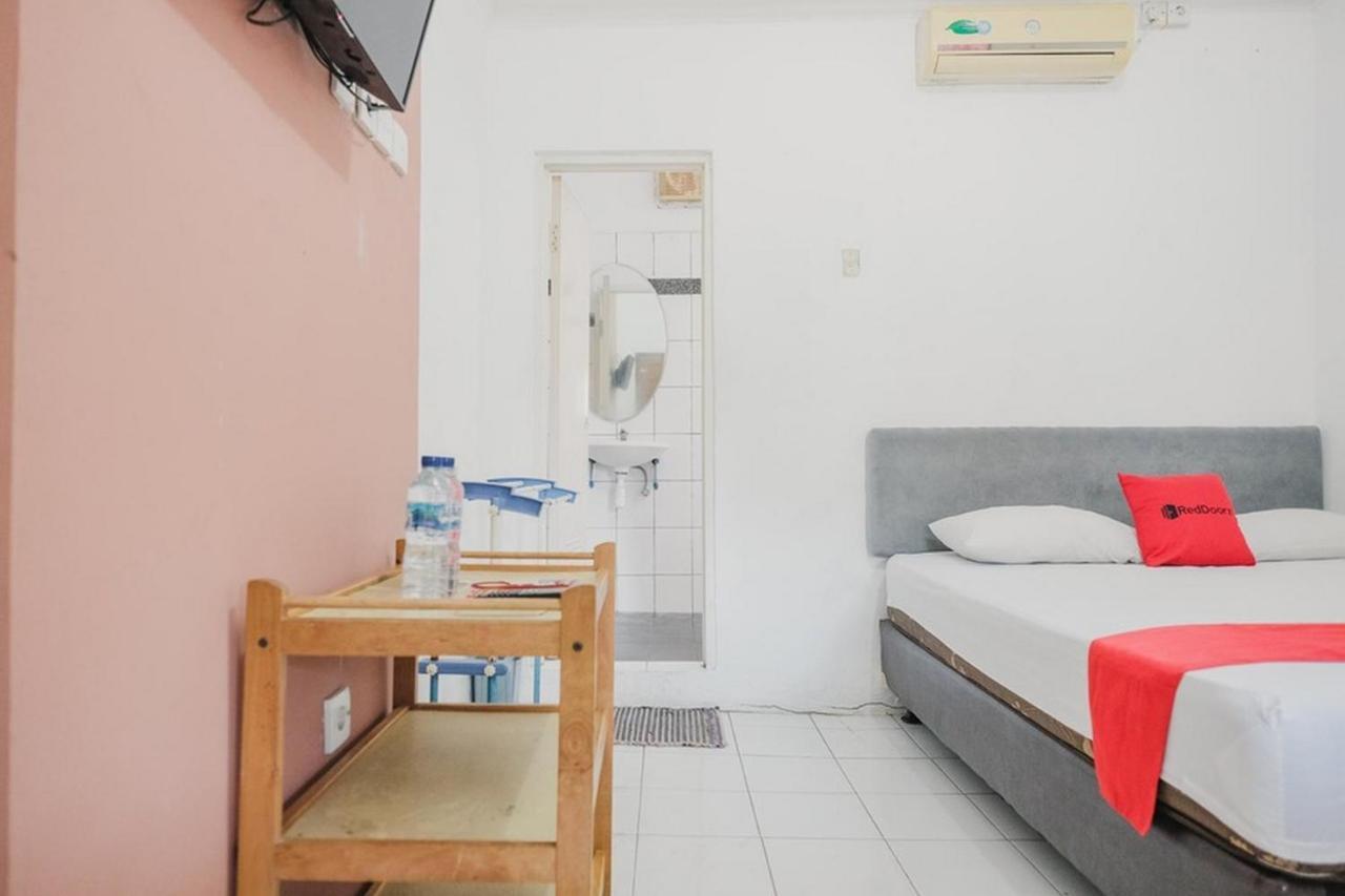 Reddoorz Near Pantai Florida Anyer Hotel Serang Exterior photo