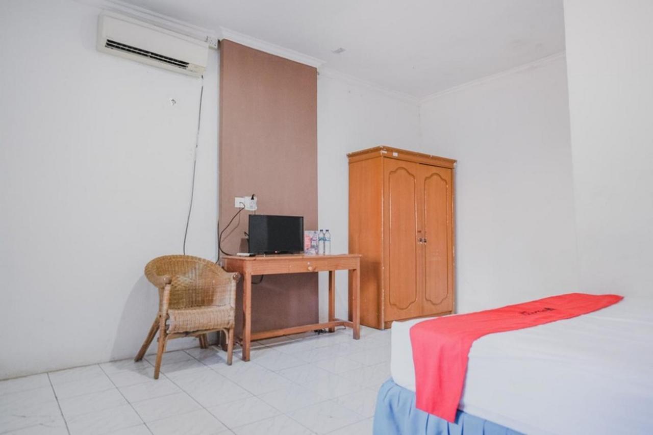 Reddoorz Near Pantai Florida Anyer Hotel Serang Exterior photo